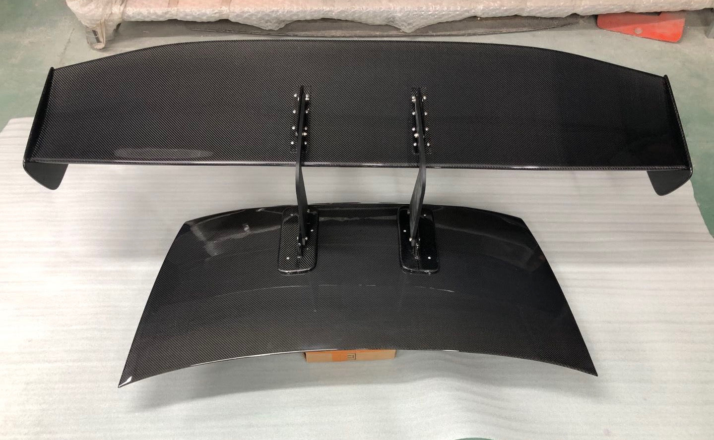 Carbon Fiber V-Style Wing (1600mm)